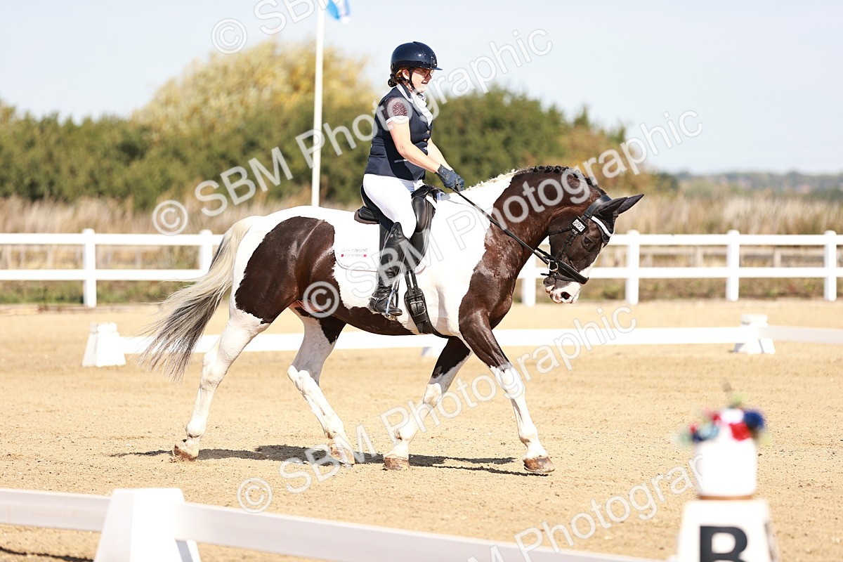 SBM_004322 - Class 12 - Novice 5 - 10.31-11.41