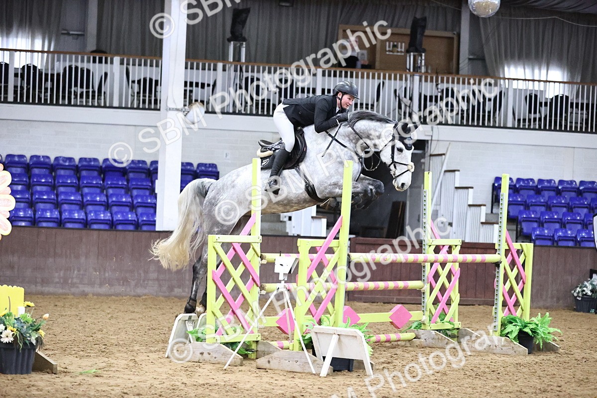 SBM_005572 - Class 17 - Senior Newcomers 1.10m