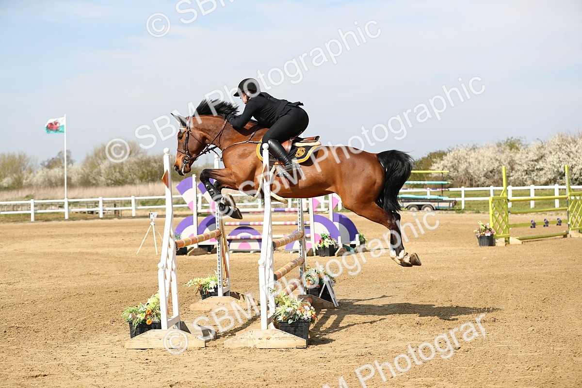 SBM_002507 - Class 10 - Senior Newcomers - 1.10m
