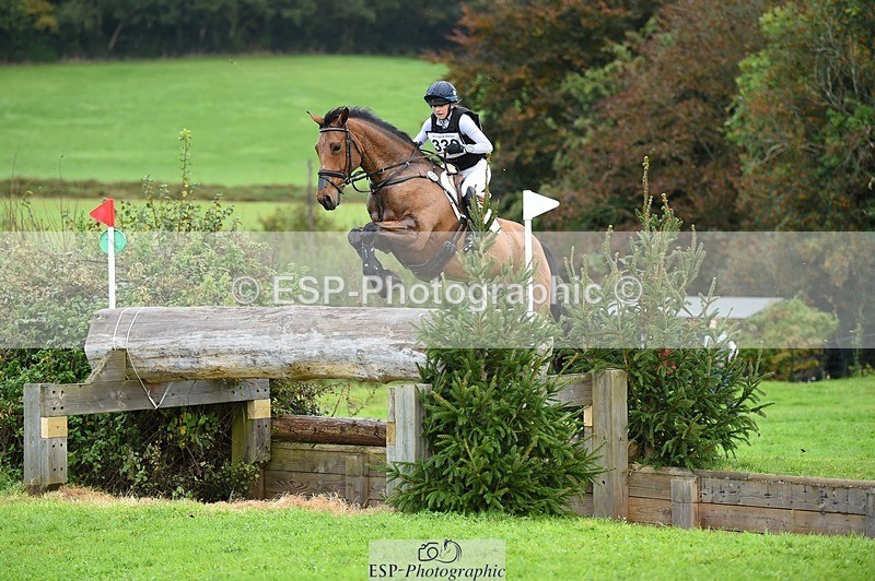 231022-133914-28478 - 330-TRINITY.THANKS.AWFULLY-Imogen.Gloag-XC