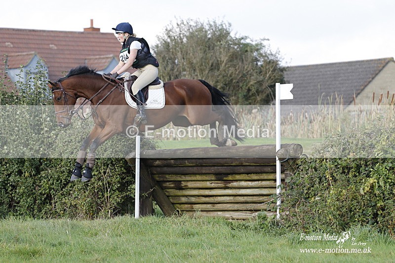  WWHT 171021 4043 - Open (1.00m)  17/10/21