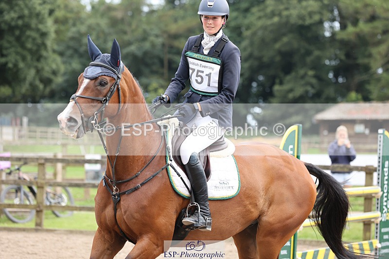 240804-164005-16993 - 751-Jess_Rimmer-SIR_HENRY_HALL