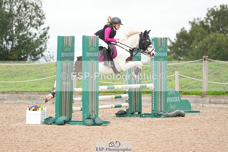 250920-101042-00563 - Cls 5 Pony British Novice and 80cm
