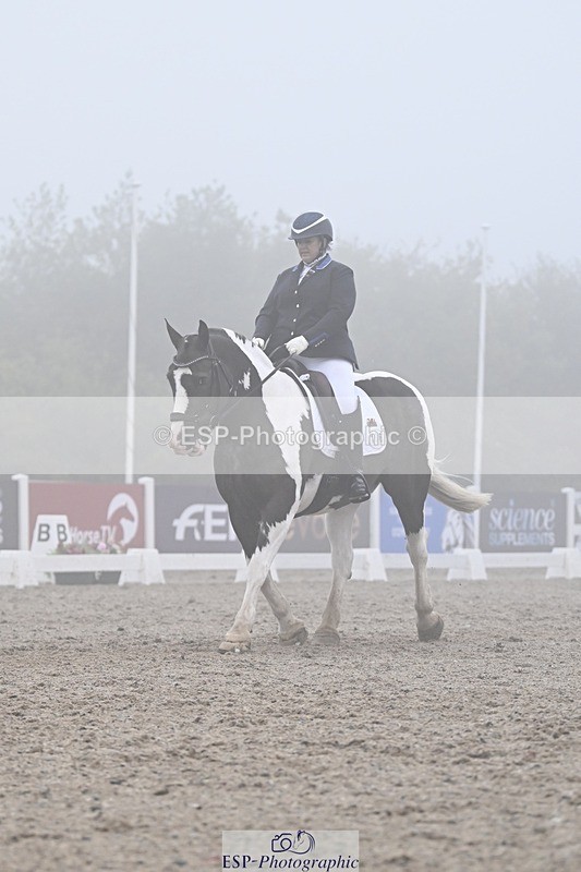 250907-145644-08979 - 106-Lucy.HamblettGalliano.Gold.Dust