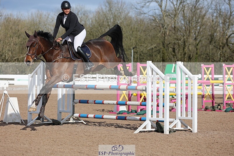 240223A-113942-00918 - Cls 4 Snr 1.05m Open