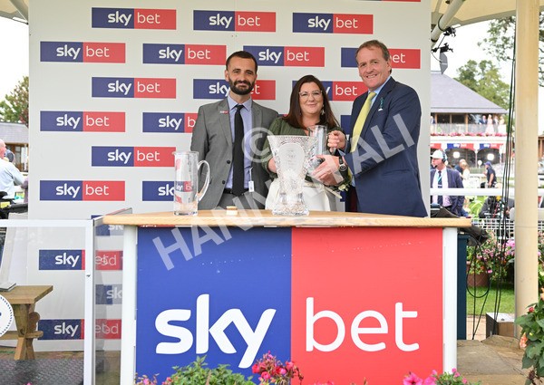 230825-025 King Of Cities - Race 1 1.50pm Sky Bet Strensall Stakes