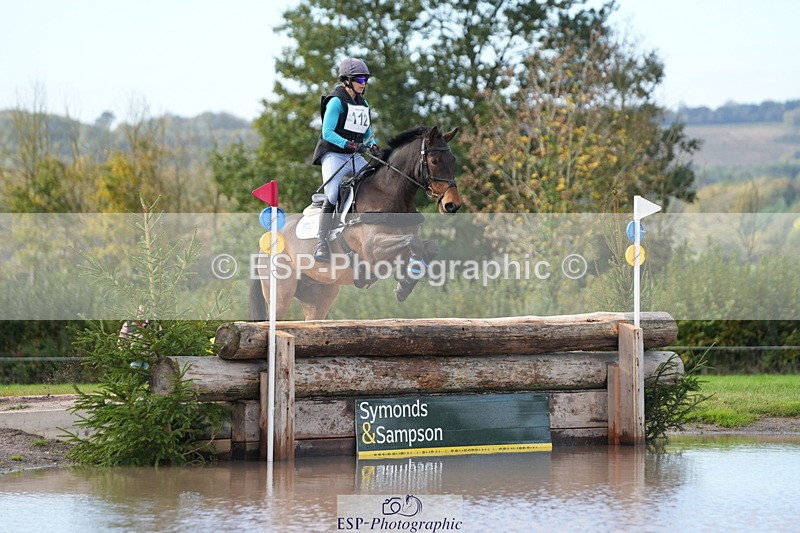 251024A-120920-08642 - B-112-Christina.Wiederkehr