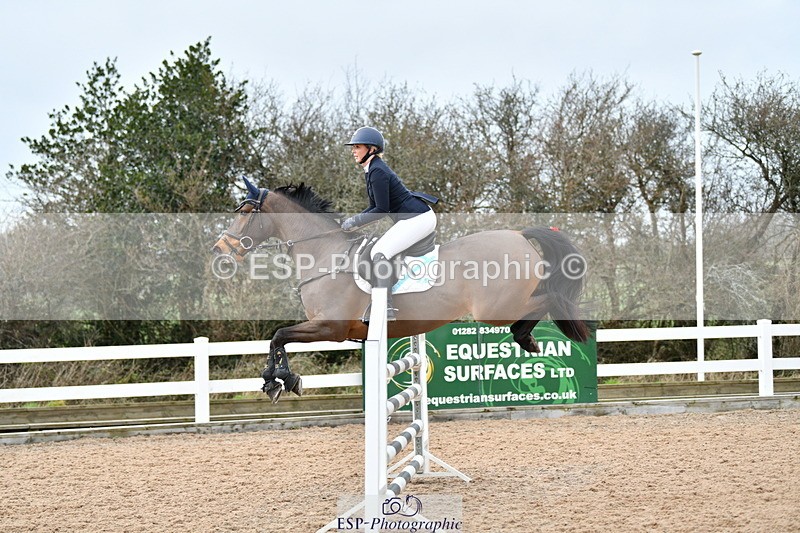 240124A-124735-00542 - Cls 3 Newcomers & 1.10m Open