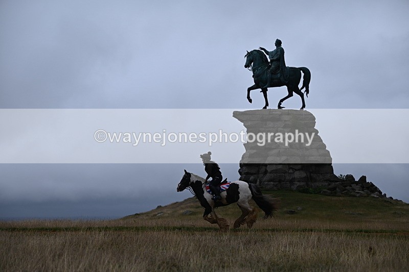 DSC_1950 - Time at Statue 12:13 to 12:32