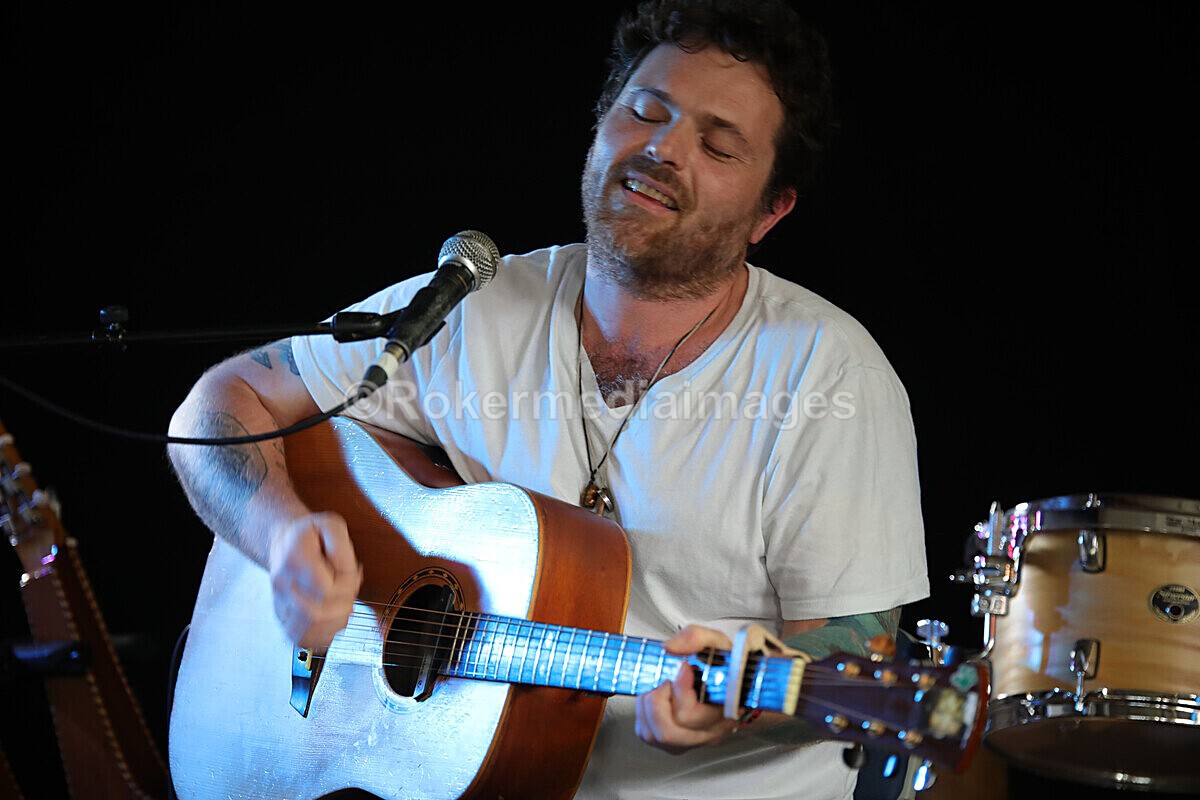 FOLK N BLUES-224 - FOLK and BLUES SEPT 2022