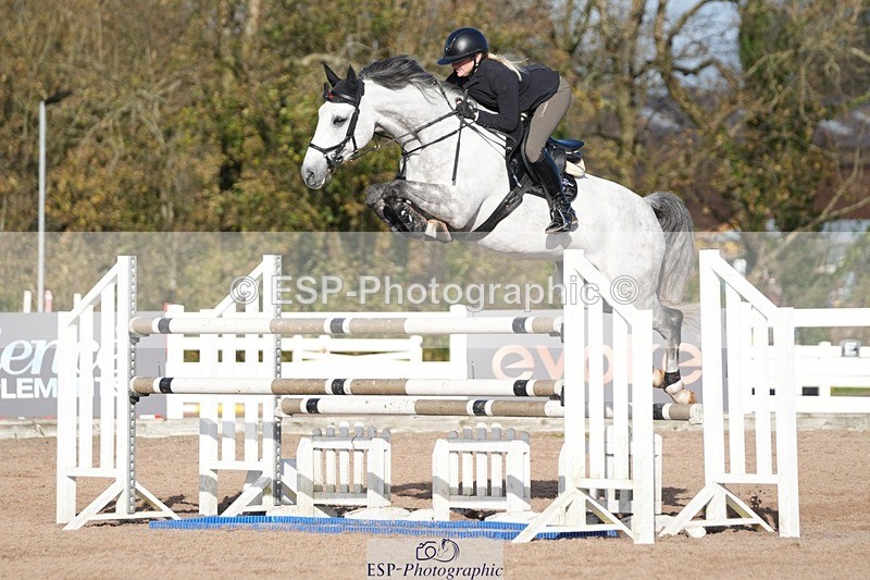 251108-125703-02609 - Cls 13 Foxhunter and 1.20m Open