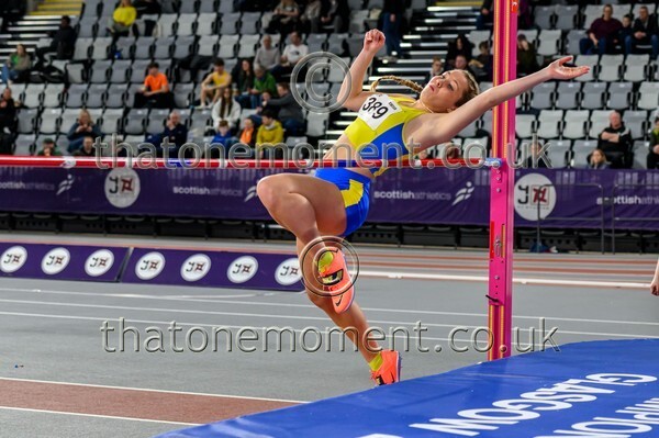 AgeInd25SUN-913255 - Field Female