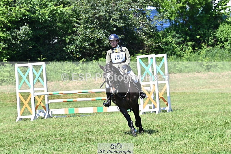 250522B-121107-01945 - 157-SHANNONDALE.LUIGI-Lizzie.Luxton