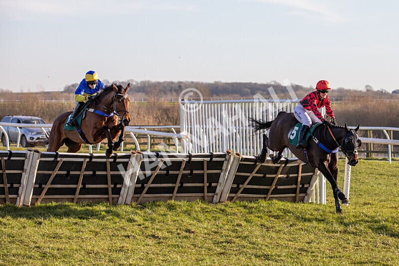 050325-Race 4-Hostile Hotelier-6939 - Race 4