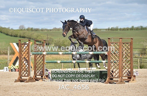 JAC_4656 - CLASS 11 SAT Andrew Hamilton Coach, RHS Foxhunter Championship Qualifier