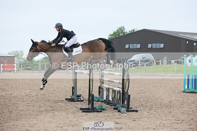 250524-131515-04963 - Cls 15 Snr Fox 1st Rnd