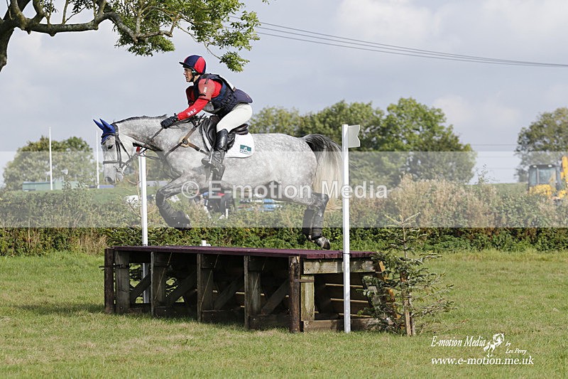  WWHT 171021 2969 - Intermediate (0.90m)  17/10/21