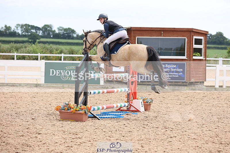 240630A-153005-14758 - Cls 33 Foxhunter and 1.10m Open