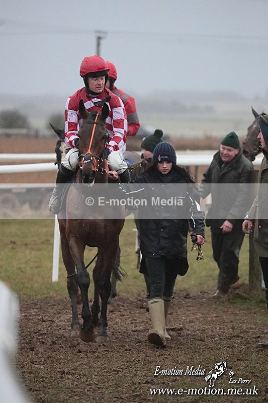 PtP 260125 1100 - Cocklebarrow Point-to-Point racing with the Heythrop Hunt 26/01/25