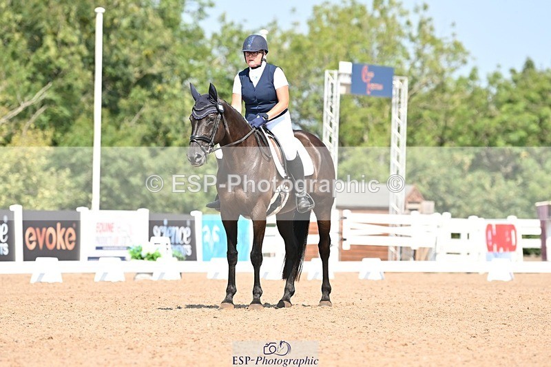 250816-115458-04117 - 109-Amber.Da.SilvaToners.Lady.Florentine