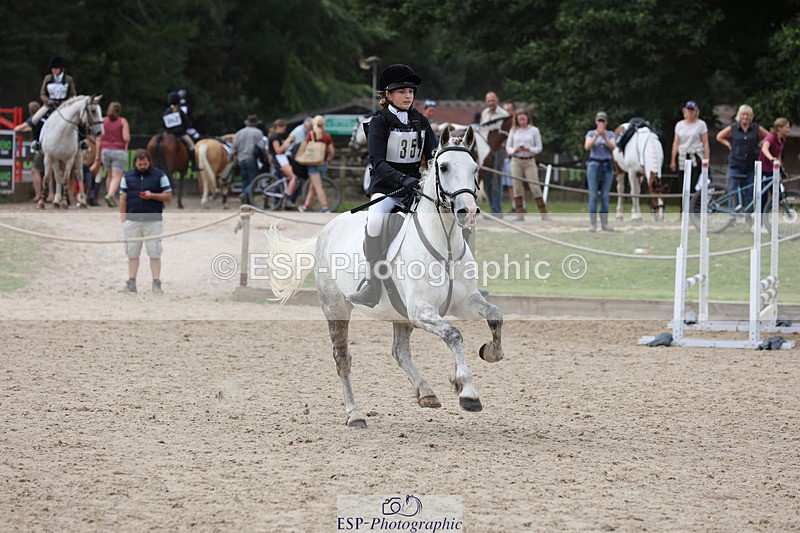 240823X-140142-18144 - 70cm R1 13.45 to 15.30