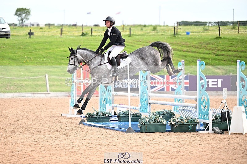 260507-094551-01279 - Cls 1 Snr Foxhunter