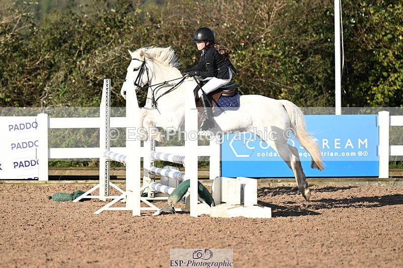 241026A-102308-00138 - SAT Cls 3 Pony Intro 70cm