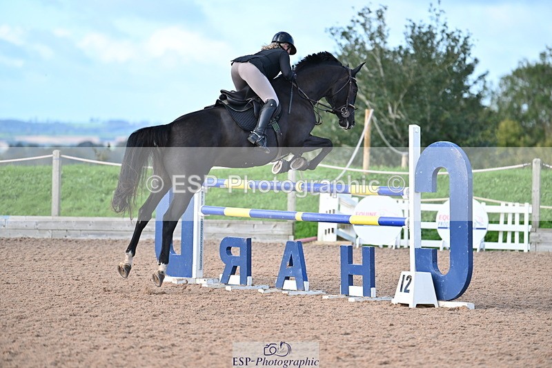 231014A-103825-04173 - Cls 18 Newcomers & 1.10m Open