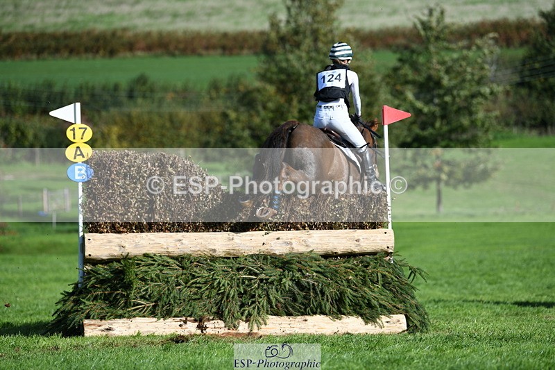 251024A-121246-09209 - B-124-Sophie.Lamb