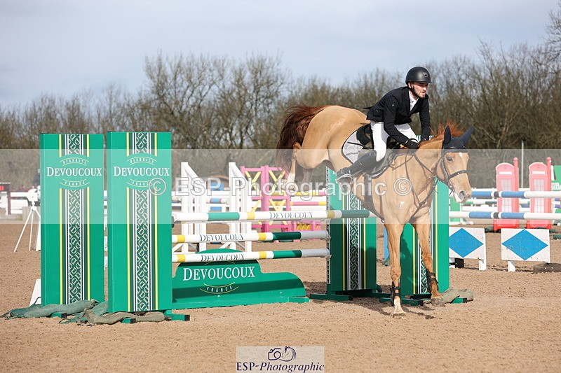 240223A-115303-00972 - Cls 4 Snr 1.05m Open