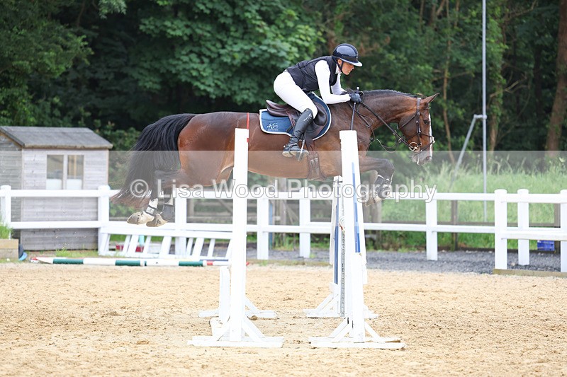 3E7A6314 - Class 8: Senior Newcomers/1.10m open