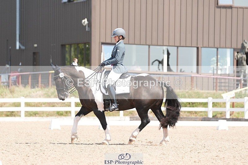 250817-122415-09042 - 163-Hannah.TownleyThe.Domino.Effect