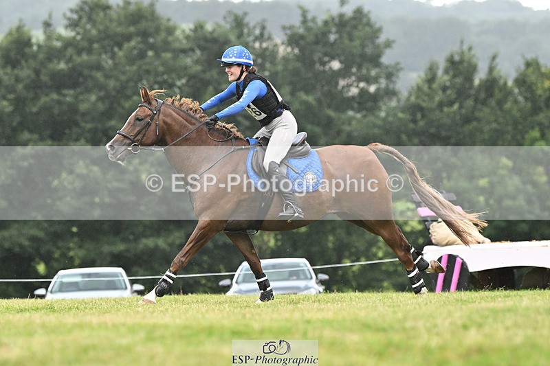 240825X-164915-37362 - 80cm XC 16.30 to 17.30