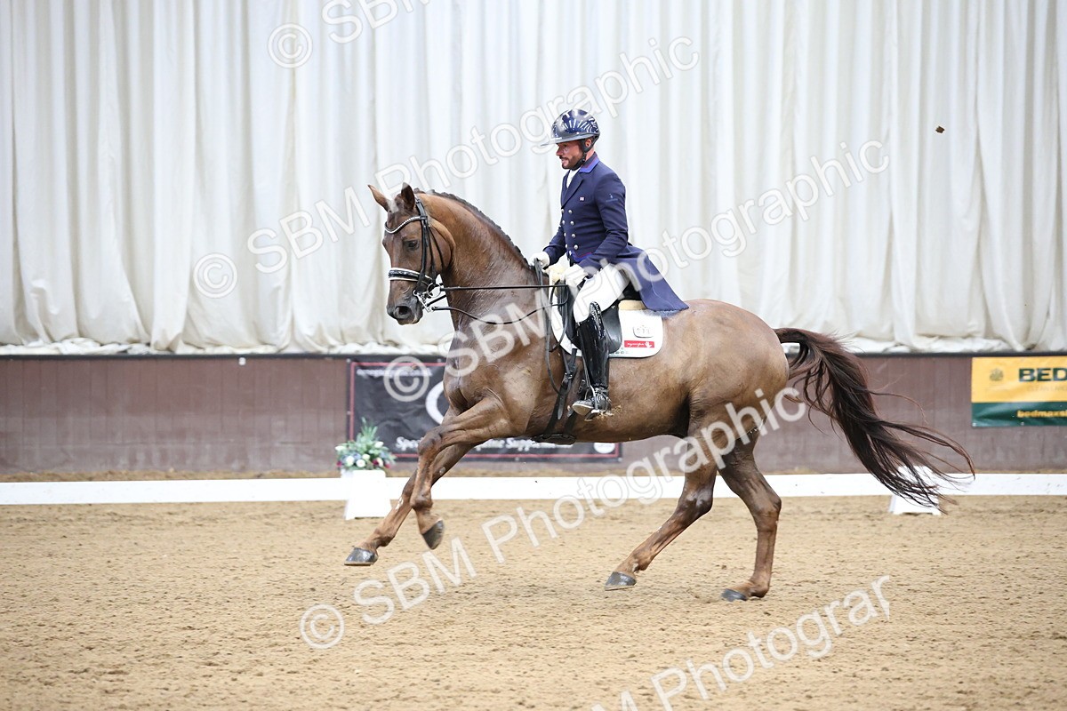 SBM_004822 - Class 9 - FEI Inter 1 Gold - 16.59-17.47