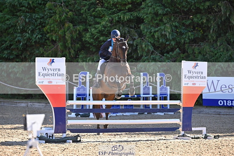 250802A-094513-00234 - C-106-Eloise.Starr-CRUISE.LIGHTLY