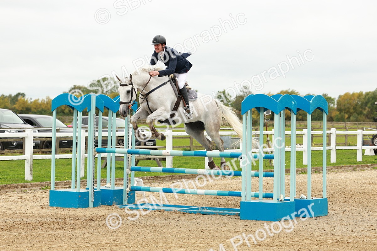 1I0A7678 - Class 4 - Senior Newcomers 1.10m