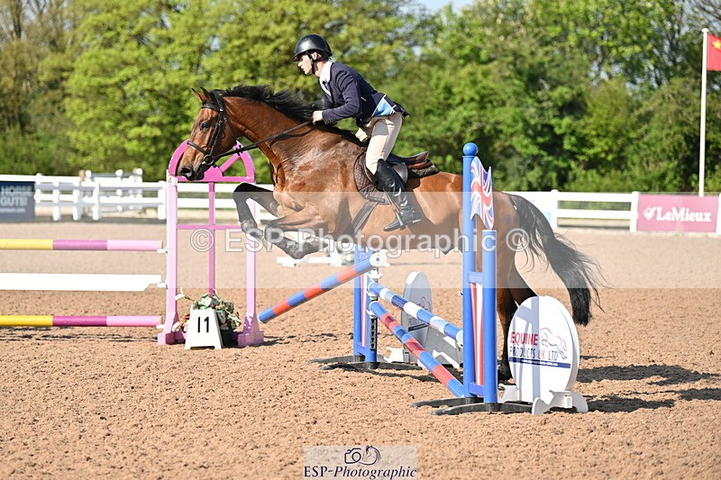 240509A-091718-00087 - Cls 1 British Novice and 90cm Open