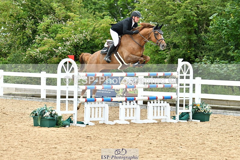 230721A-141636-06825 - Cls 22, 1 Star Gold 1.30m