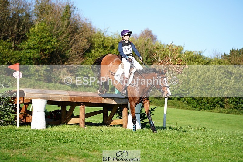 241026-143840-14158 - 520-Lottie.Newton-GOSSAMER