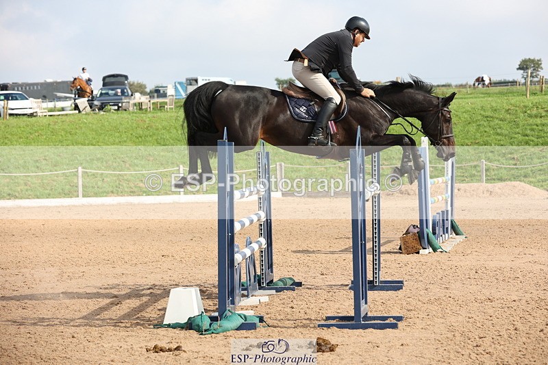 230915A-111502-01688 - Cls 2 Snr Foxhunter