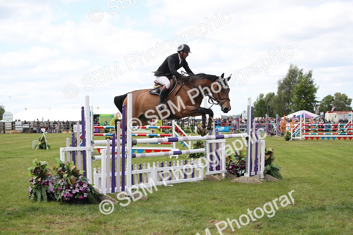 SBM_17469 - Class 208 - Senior Foxhunter 1.20m Open