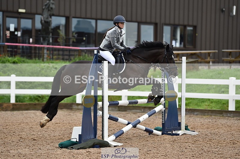 220829A-172730-00438 - 80cm Classes 5a 5b & 6