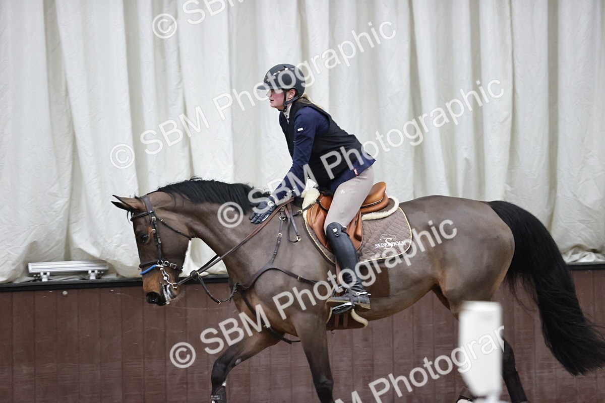 SBM_001467 - Class 4 - Senior Newcomers/ 1.10m Open