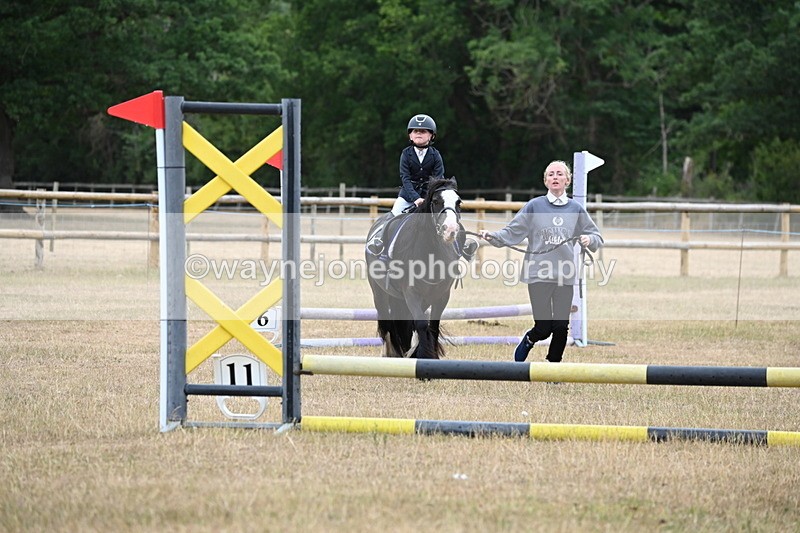 WJ6_9576 - Class 12 Minimus Jumping 45cm