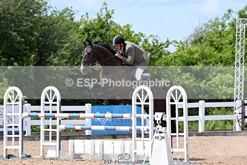 240619A-143354-00635 - Cls 4 Snr Newcomers and 1.10m Open