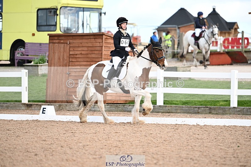 240324A-130557-02783 - Novice 27, 12.30 to 13.50