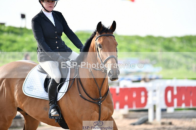 240511A-083319-10586 - Cls 27 85cm National Am Quali