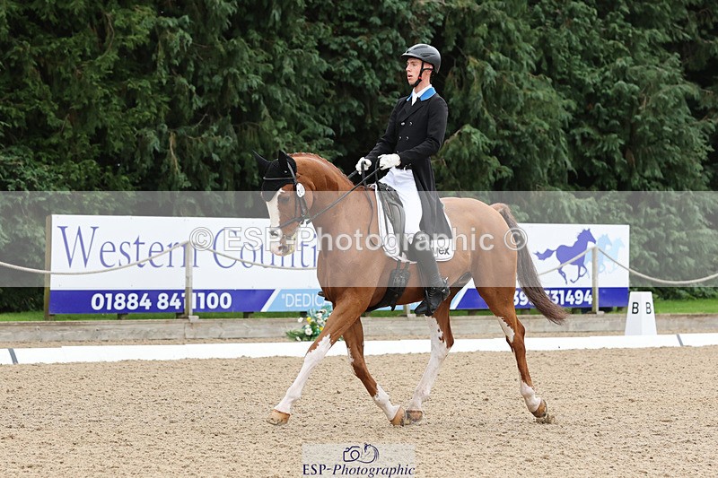 241024-143920-04116 - 228-Callum.Banfield-JIN.VAN.DE.DOELVELDEN.Z