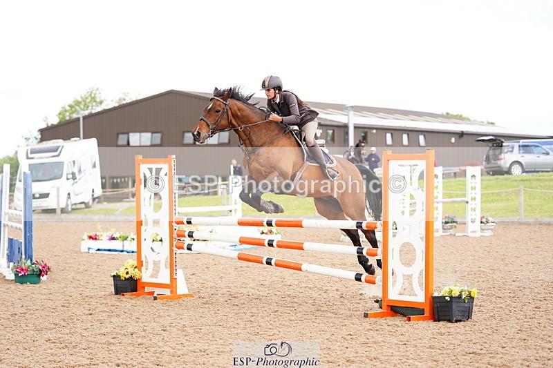 240526A-110558-07725 - Cls 26 Chard Equ 1.05m and 1.10m Grand Prix