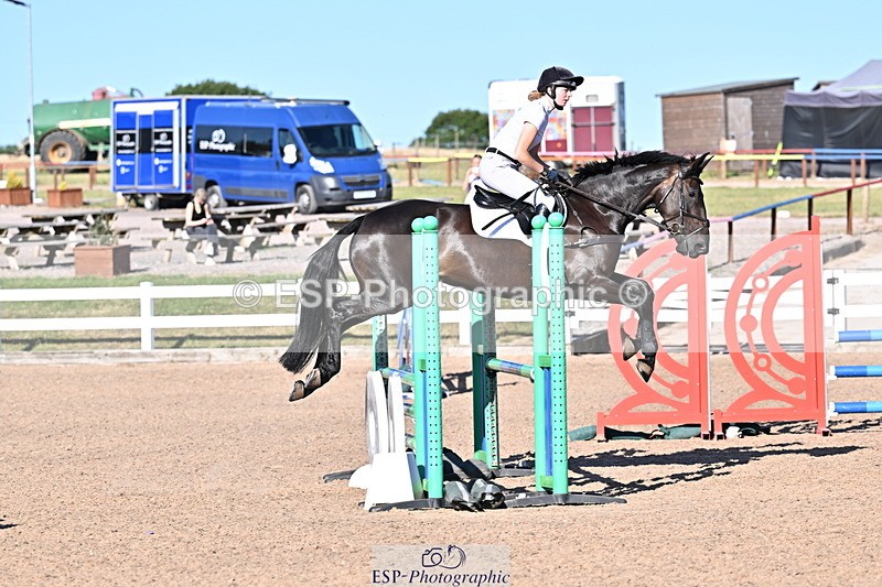 250708A-181928-00476 - 90cm Classes